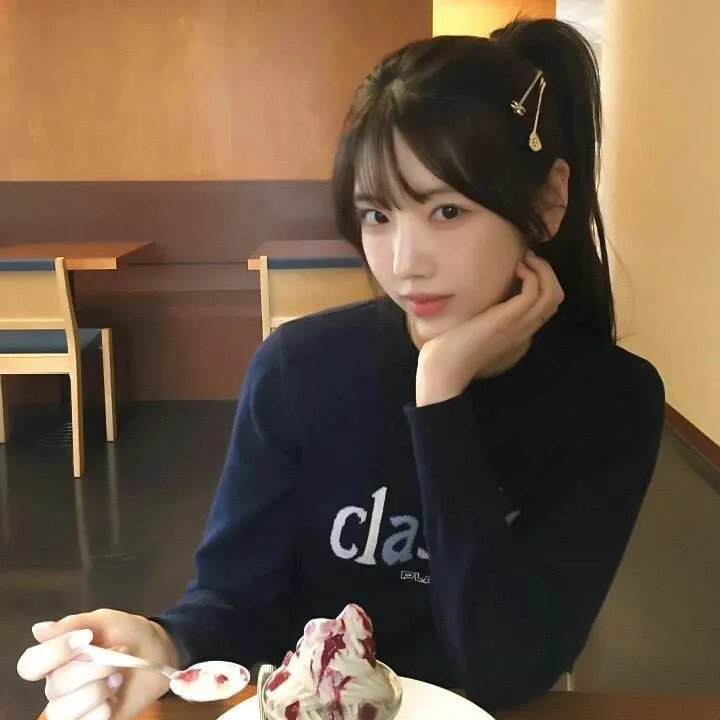 笼子在寻找小鸟